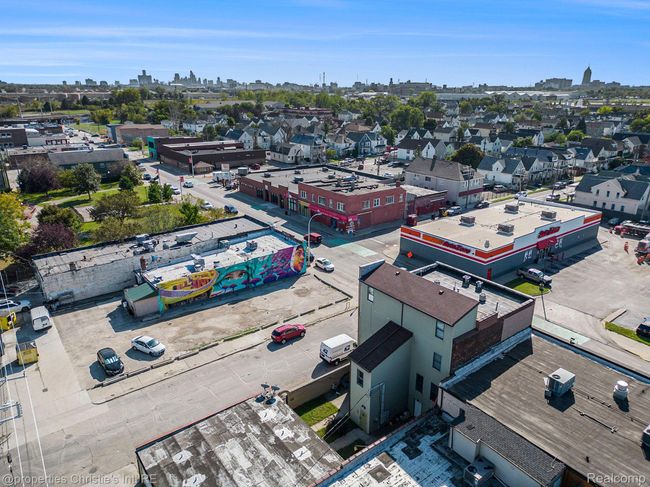 APT-2 - 8820 Joseph Campau St, Condo with 2 bedrooms, 2 bathrooms and null parking in Hamtramck MI | Image 25