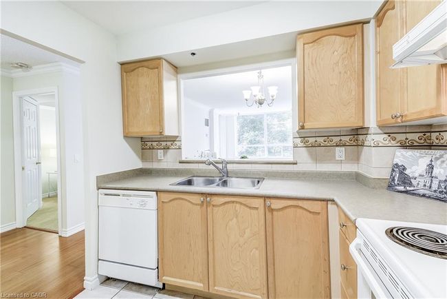 1308 - 100 Burloak Dr, House attached with 1 bedrooms, 1 bathrooms and 1 parking in Burlington ON | Image 11
