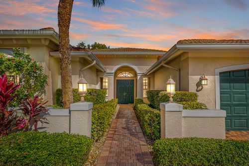 6880 Antinori Ln, Boynton Beach, FL, 33437-3752 | Card Image