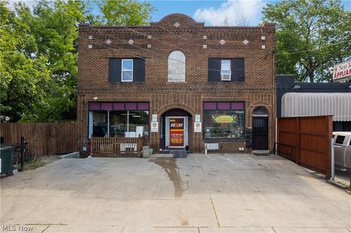 1305 Brown St, Akron, OH, 44301-2211 | Card Image