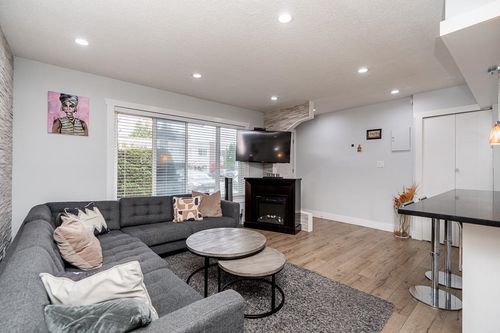 612-11901 89a Ave, Delta, BC, V4C3G8 | Card Image