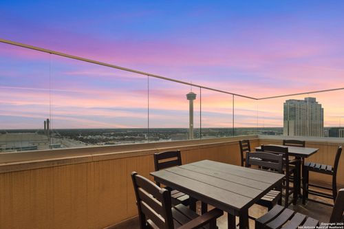 apt-1005-215 Center St, San Antonio, TX, 78202-2766 | Card Image