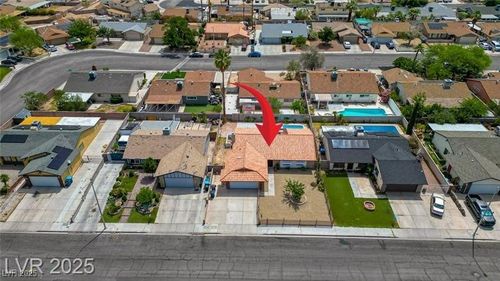 325 Greenfield Ln, Las Vegas, NV, 89107-2443 | Card Image
