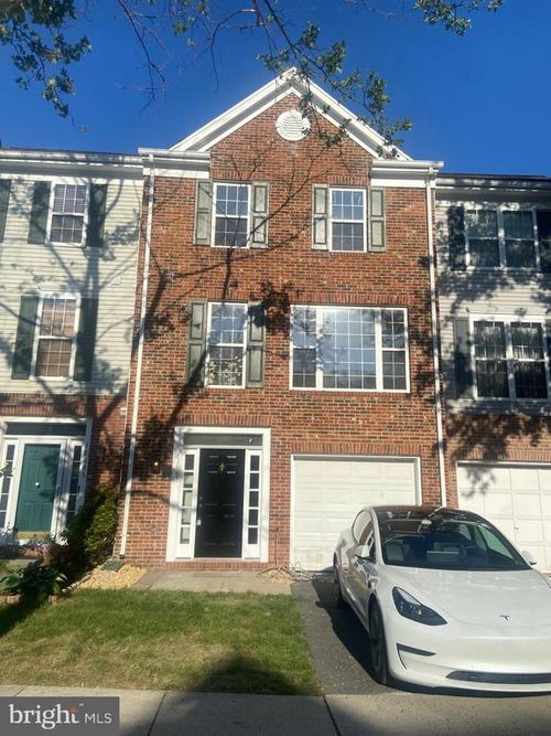 42888 Golf View Dr, CHANTILLY, VA, 20152-2009 | Card Image