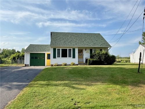 5577 Louis Ave, Brewerton, NY, 13029-9675 | Card Image