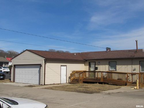 3709 16th St, Moline, IL, 61265-7208 | Card Image