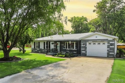 11 Oak Dr, Caseyville, IL, 62232-2252 | Card Image