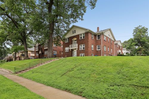2901 High St, Des Moines, IA, 50312-4031 | Card Image