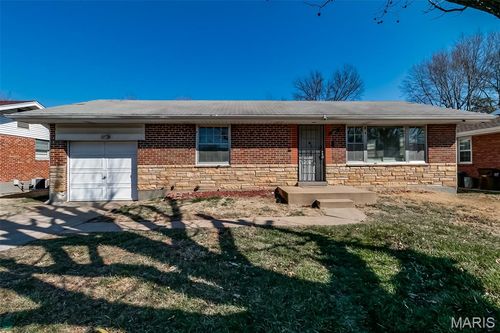 312 Ward Dr, Saint Louis, MO, 63135-3052 | Card Image