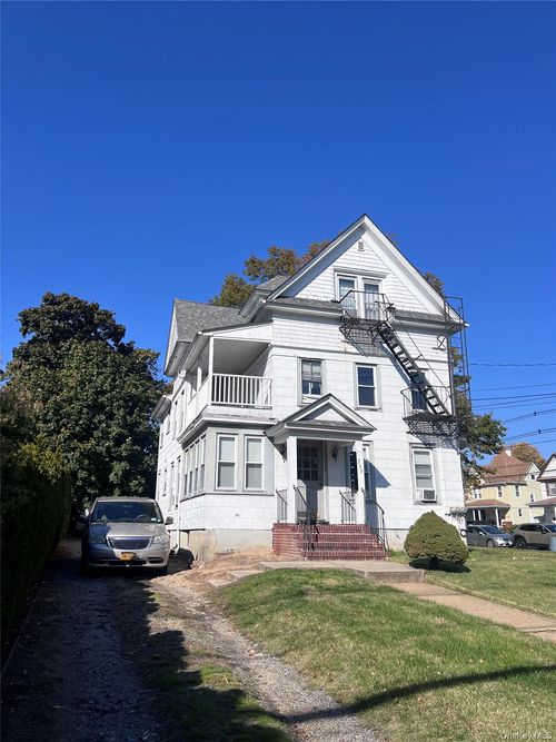 280 Pine Street, Hempstead, NY, 11520 | Card Image