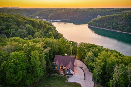 415 Summer Breeze Dr, Smithville, TN, 37166 | Card Image