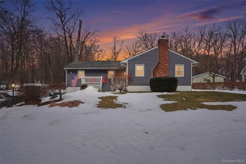 307 Myers Corners Rd, Wappingers Falls, NY, 12590-2218 | Card Image