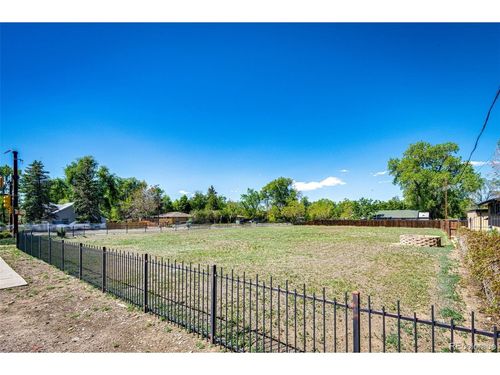 8021 W 52nd Ave, Arvada, CO, 80002 | Card Image