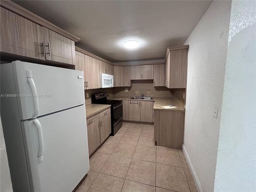 apt-302-14250 Sw 62nd St, Miami, FL, 33183-1930 | Card Image