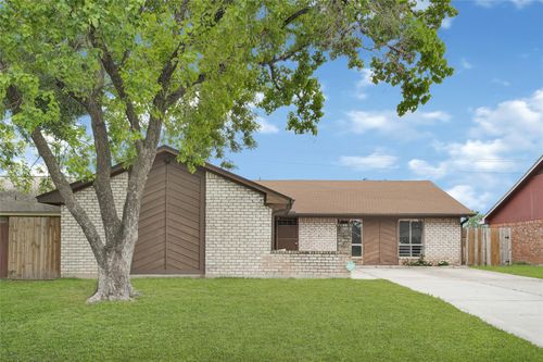 6610 Northleaf Dr, Houston, TX, 77086-1928 | Card Image
