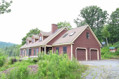 527 Neal Rd, White River Junction, VT, 05001-9752 | Card Image