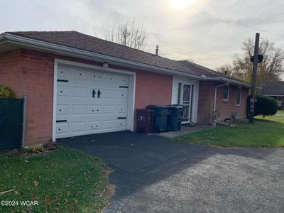 1501 E Market Street, House other with 3 bedrooms, 1 bathrooms and null parking in Lima OH | Image 2