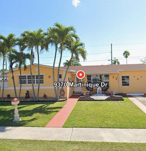 9370 Martinique Dr, Cutler Bay, FL, 33189-1758 | Card Image