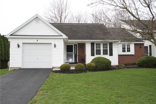 8 Foxtail Ln, North Chili, NY, 14514-1408 | Card Image