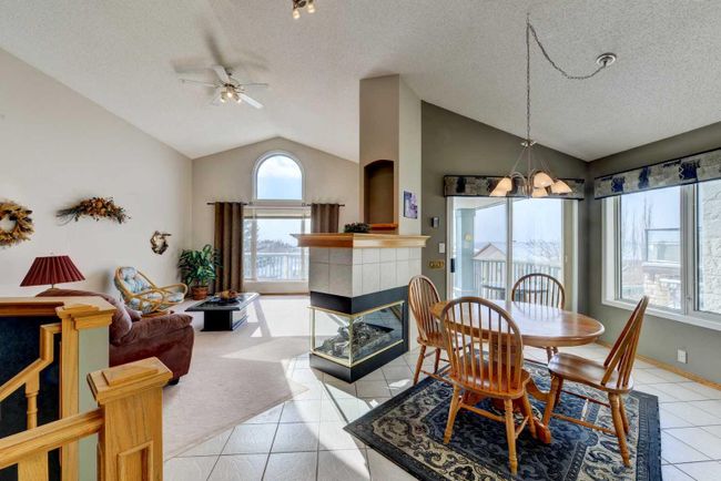 2281 Sirocco Drive Sw, Home with 3 bedrooms, 2 bathrooms and 4 parking in Calgary AB | Image 22