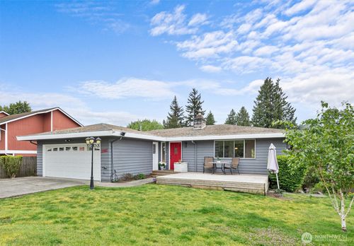 2001 Ne 12th St, Renton, WA, 98056-2842 | Card Image