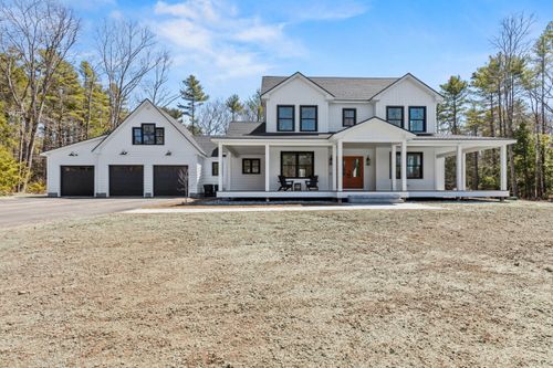 37 County Crossing, Brunswick, ME, 04011 | Card Image