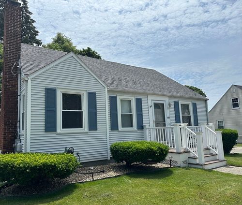 110 Holyoke St, Lynn, MA, 01905-1455 | Card Image