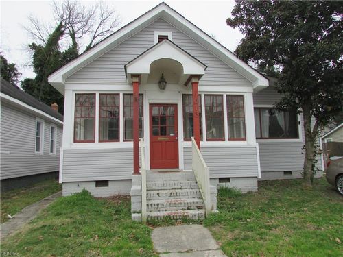 1013 W 36th St, Norfolk, VA, 23508-2605 | Card Image