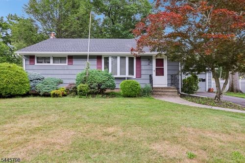 44 Rumana Rd, Wayne, NJ, 07470-3724 | Card Image