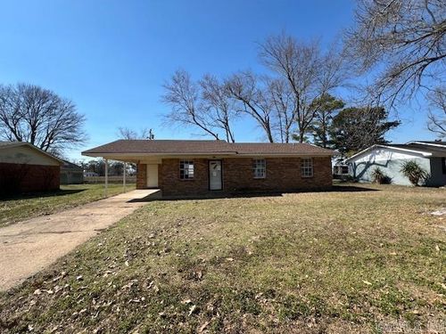 205 Lynn Ave, Caraway, AR, 72419-8000 | Card Image