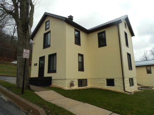 208 Adams Ave, Ridgway, PA, 15853-2202 | Card Image