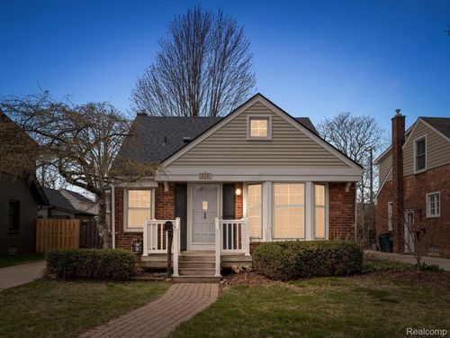 1646 S Bates St, Birmingham, MI, 48009-1983 | Card Image