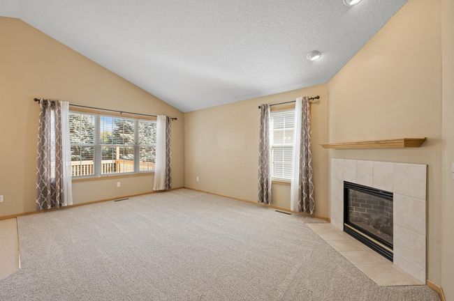 7371 Devin Ln, Townhouse with 3 bedrooms, 3 bathrooms and null parking in Shakopee MN | Image 8