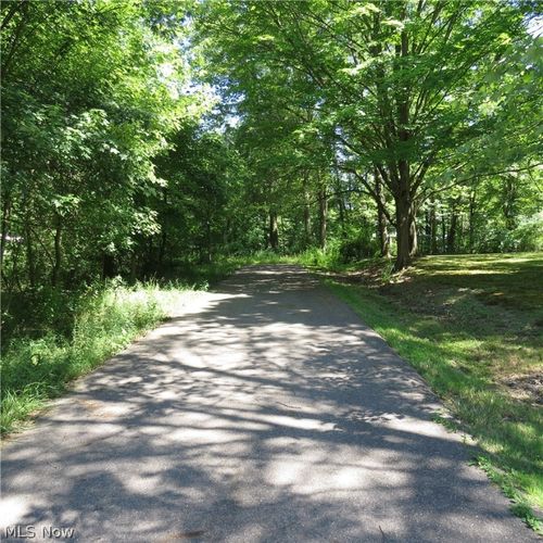 9434 Blue Beard Ct, North Benton, OH, 44449-9781 | Card Image