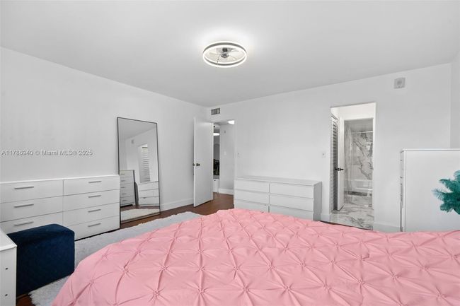 APT-402 - 17800 Atlantic Blvd, Condo with 1 bedrooms, 2 bathrooms and null parking in Sunny Isles Beach FL | Image 15