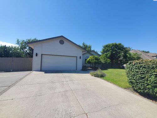 401 Shaw St, Richland, WA, 99354-2043 | Card Image