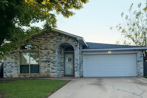 9403 Crimnson Ct, Dallas, TX, 75217-8664 | Card Image