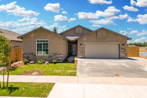 5528 Muir Peak Rd, Redding, CA, 96002-9136 | Card Image