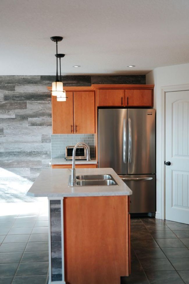 822 28 St, Home with 3 bedrooms, 3 bathrooms and 3 parking in Wainwright AB | Image 32