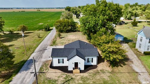 309 W Main St, Ewing, IL, 62836-1414 | Card Image