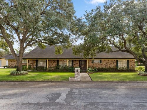 3012 Encino Ave, Bay City, TX, 77414-2748 | Card Image