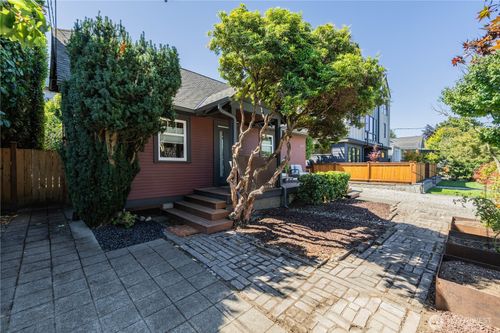 309 Nw 86th St, Seattle, WA, 98117-3126 | Card Image