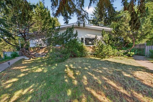 14 Rosetree Cres Nw, Calgary, AB, T2K1M9 | Card Image