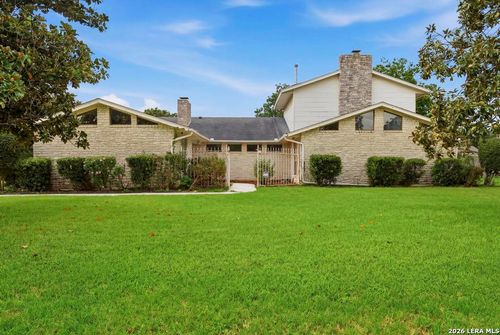 1633 Willow Creek Rd, Seguin, TX, 78155-5250 | Card Image