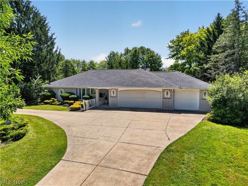 13635 Fox Hills Dr, Novelty, OH, 44072-9707 | Card Image