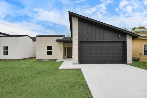 319 E Gulf St, Baytown, TX, 77520-5213 | Card Image