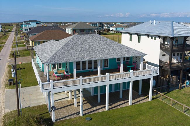 852 Lazy Ln, House other with 4 bedrooms, 3 bathrooms and 1 parking in Crystal Beach TX | Image 43