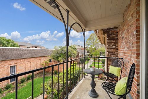 1880 Saxony Ln, Houston, TX, 77058-3525 | Card Image
