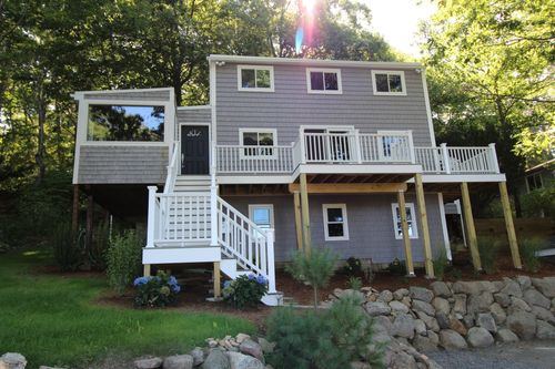 49 Woodward Ave, Gloucester, MA, 01930-2432 | Card Image