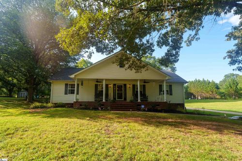 646 Gum Springs Rd, Taylors, SC, 29687-6920 | Card Image